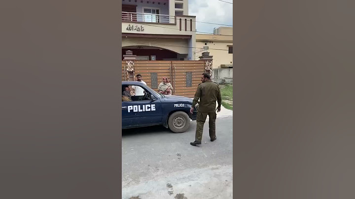 Police in action against kite flying act at Alrehman Garden Sharqpur road Lahore