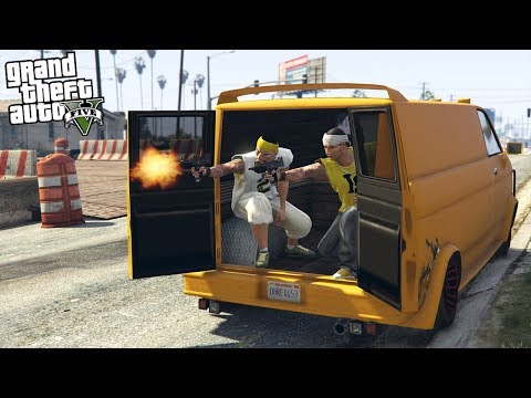 JOINING A GANG - TAKING OVER TERRITORY!! (GTA 5 Mods)