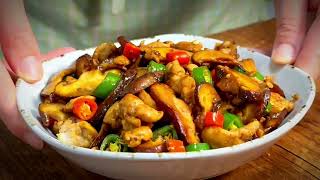 「今日减脂菜单——香菇炒鸡胸」鲜香滑嫩，再配一份杂粮饭，这不又是一道好吃又饱腹的减脂餐嘛！！！