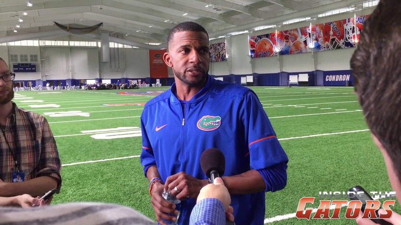 camera iphone 8 plus apk Florida Gators assistants Chris Rumph and Kerry Dixon II speak to reporters