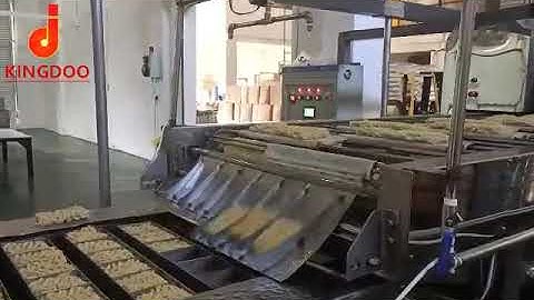 How are fried instant noodles produced?