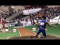 Oro en salto triple
