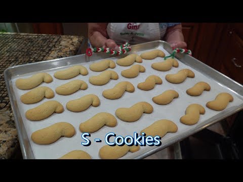Italian Grandma Makes S-Cookies