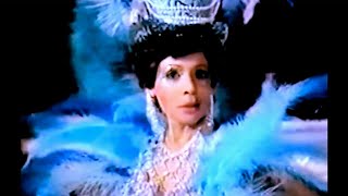 Watch Shirley Bassey Razzle Dazzle video