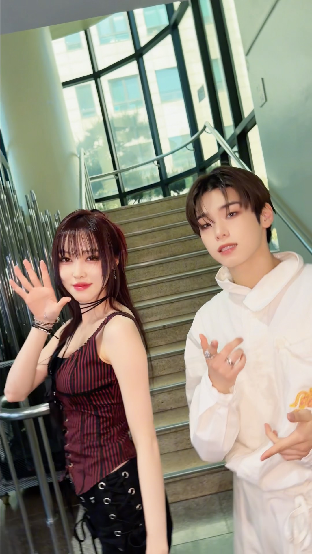 YUJU 선배님과 함께 보내는 #Sign 💓 #82MAJOR #KIMDOGYUN