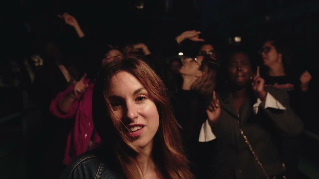 Manon Lisa - Jeune Demoiselle (Clip Officiel)