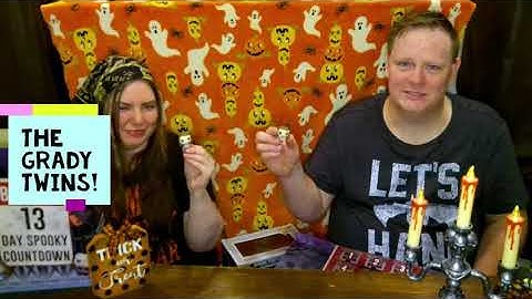 Unboxing the Funko Pop 13 Day Spooky Countdown Advent Calendar! Halloween 2020!