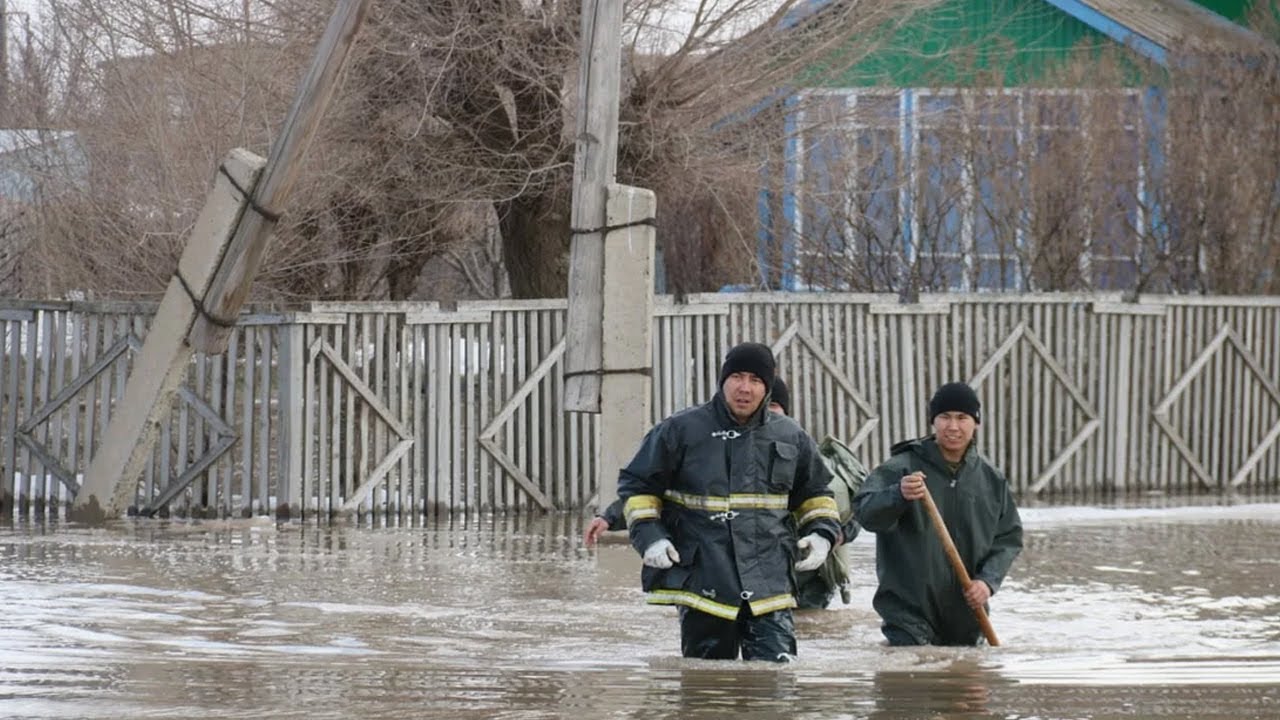 Штормовое предупреждение и угроза паводков в Казахстане. Погода в СНГ