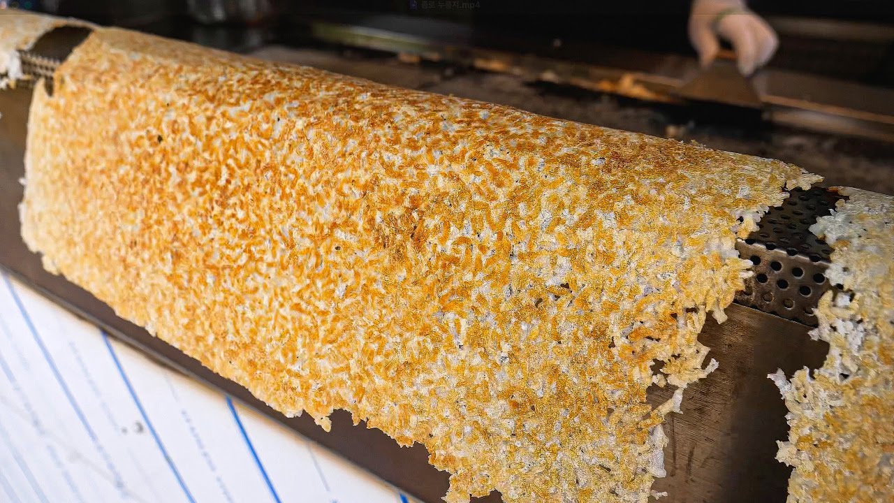 Crispy Korean Rice Snack Is Made Right on the Street – Nurungji! / Korean Street Food