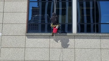 High Rise Window Cleaning Rope Descent