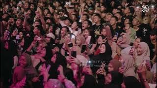 Aftershine -Aku ikhlas (Live at UNHASY Jombang)