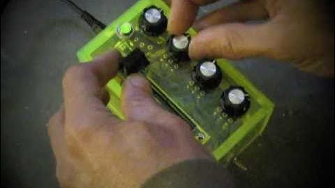 Banshee Box: Quad NAND Gate-Based Synthesizer