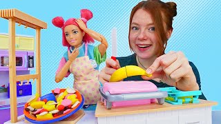 Spielspaß mit Barbie und Irene. Puppen Video auf Deutsch. 3 Folgen am Stück