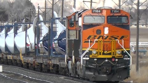 BNSF 7184 South - A Loaded Wind Turbine Blade Train!