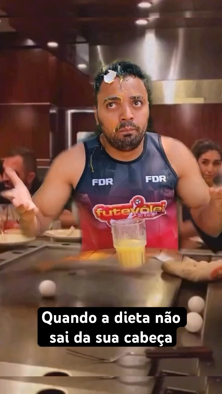Quando a dieta não sai da sua cabeça. #tirulipashow #tirulipa #comedia #show #memes  #alegria