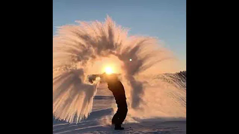 Joe the Aurora Hunter throwing hot water into cold air in Yellowknife, Northwest Territories 🇨🇦
