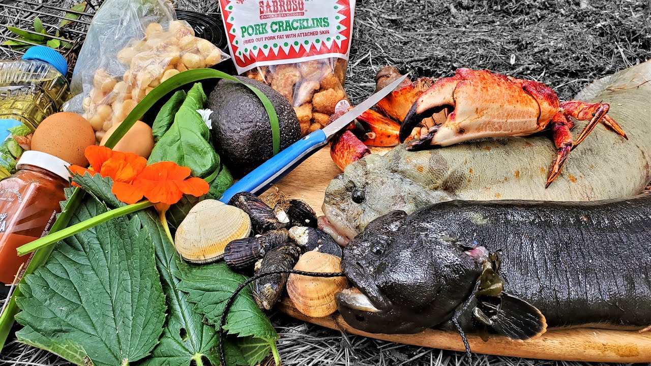 Foraging a Meal Fit for a King!! Eel, Kelp, Clams, Fish, Crab, Mussels, Wild Greens