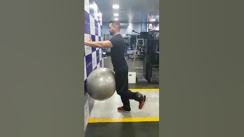 Flexão de Joelho em Pé com Caneleira