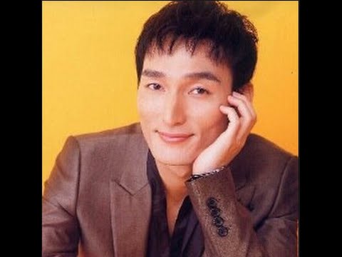 ＳＭＡＰ・草なぎ「  奇行」目撃情報　六 本木、西麻布で！通 行人「なんだアレ」