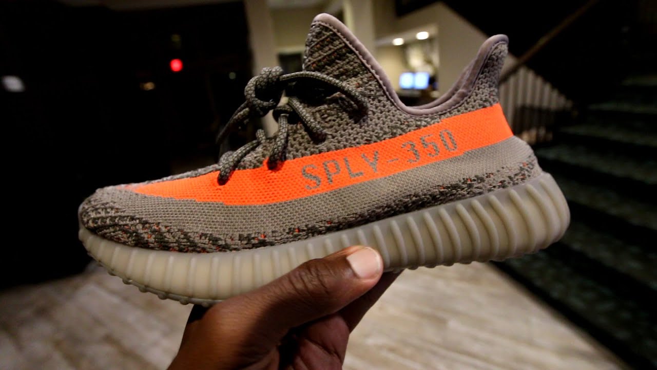 YEEZY V2 IN-HAND & CRAZY LINES AT THE MALL! - YouTube