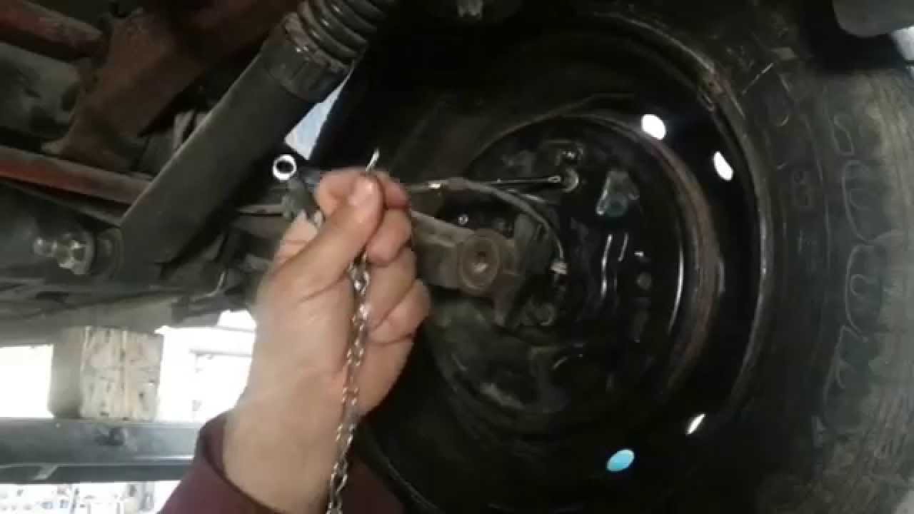 Comment purger les freins d'une voiture (avec images)