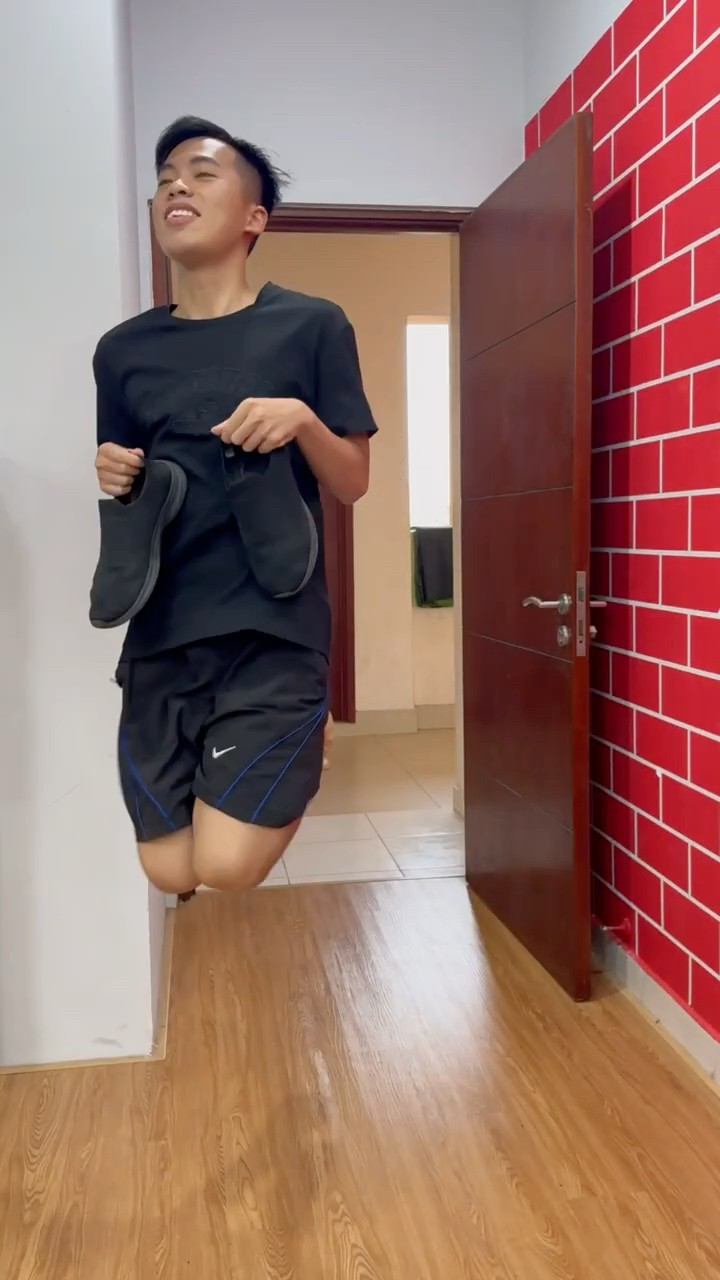 Su Hao comedy: Do not dirty the floor ?