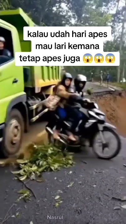 pengendara motor masuk sungai #shortvideo #reels #viralvideo #lucu #apes #fypシ