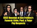 لم شمل فرقة  في جنازة إيس فريلي جين وبول وبيتر يقدمون التعازي