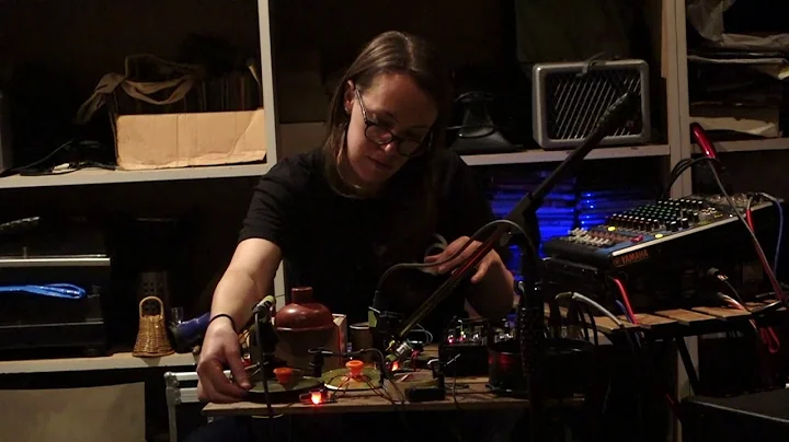 Elizabeth Millar solo at Bar Isshee