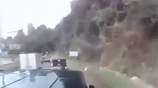 شاحنة من الوزن الثقيل تفقد المكابح في منحدر. .شاهد النتيجة screenshot 5