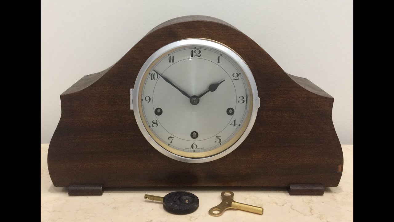 Vintage ENGLAND Westminster Chime Pendulum Mantel Clock Item 1382