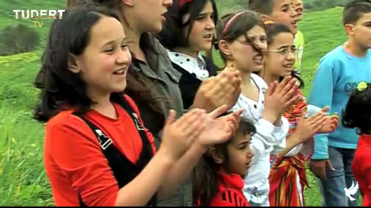 LOUANGE CHRÉTIENNE EN KABYLE ''GROUPE ISEGMAN''  EWTET AFUS AD GHENIGH