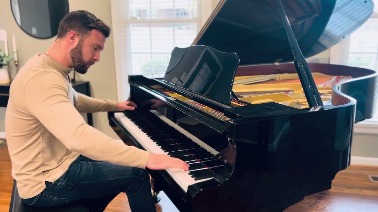 Because He Lives- piano impromptu. Written by Bill and Gloria Gaither