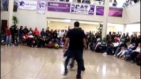 Sigma Lambda Beta Reggeaton / Rukkas Stroll