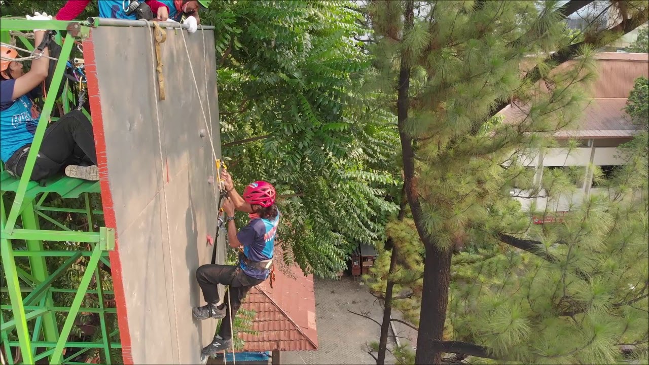 Orange Basic Rope Course - YouTube