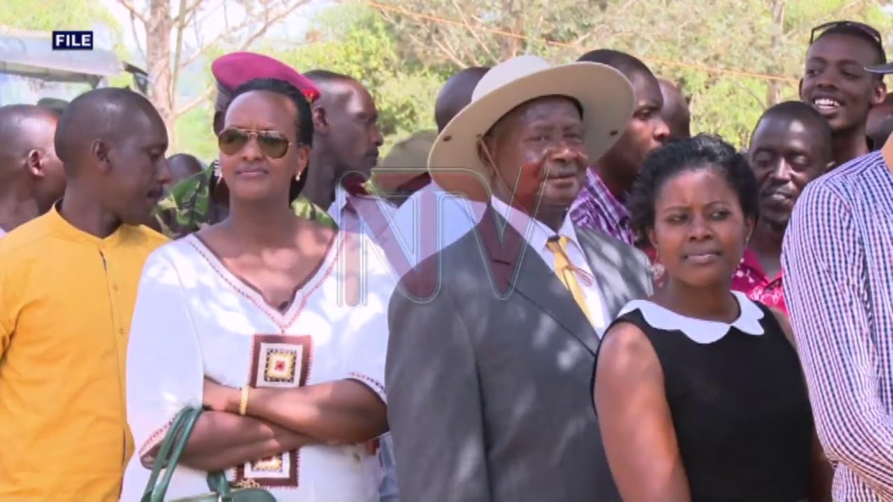 Electoral Commission bans taking photos at polling stations