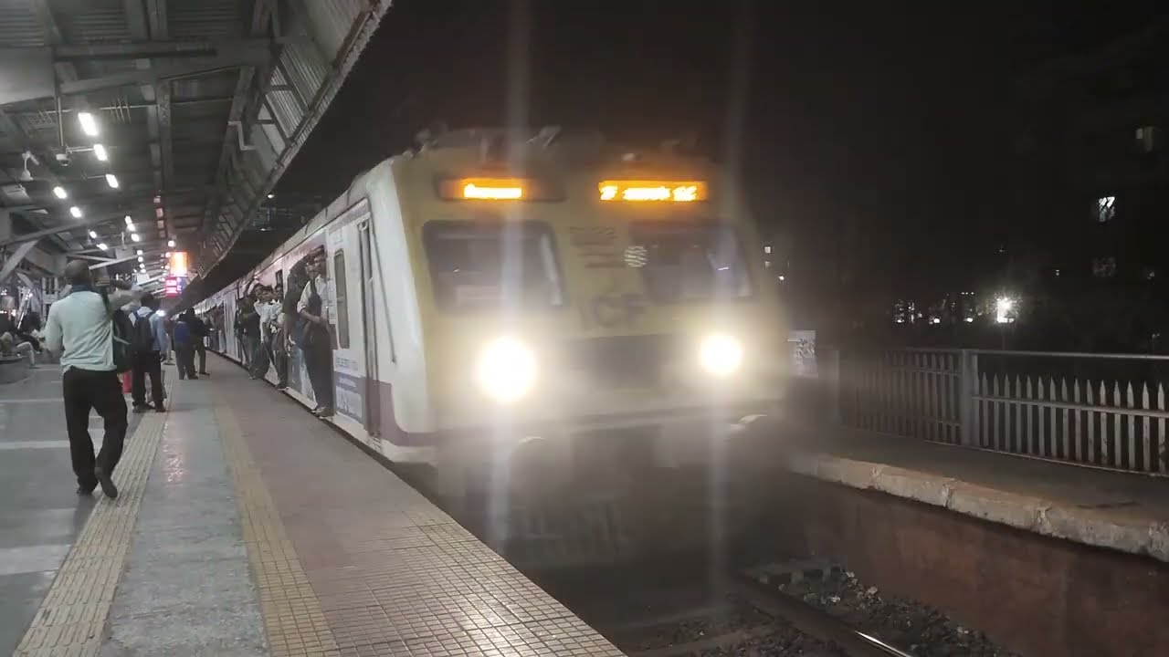 Indian night local train mumbai journey video | Diva junction railway station train video 