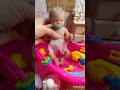 Hora do banho da mini bebê reborn de silicone Sara #diariodeamorreborn #rebornbabyroutine #minibaby