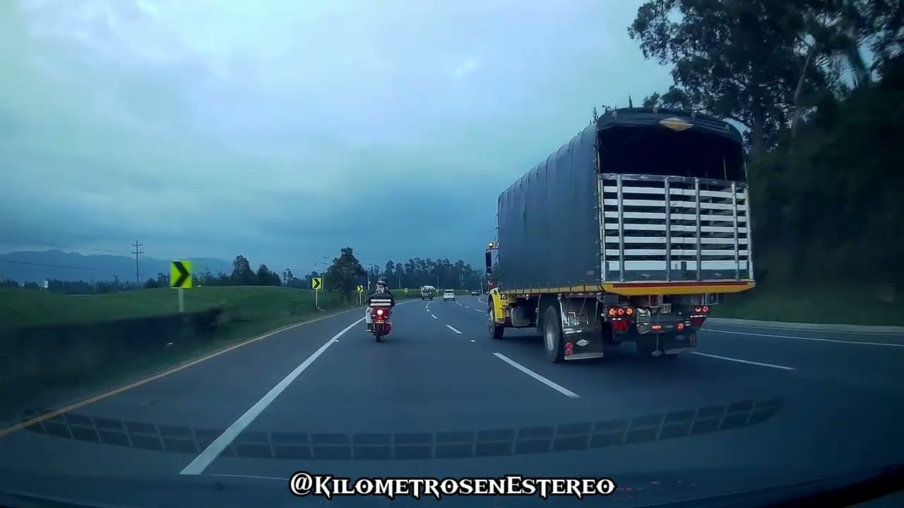 GLOOMY DRIVE COLOMBIA 4K | Bogotá - Tocancipá | Día Gris y Relajante | POV No Talking