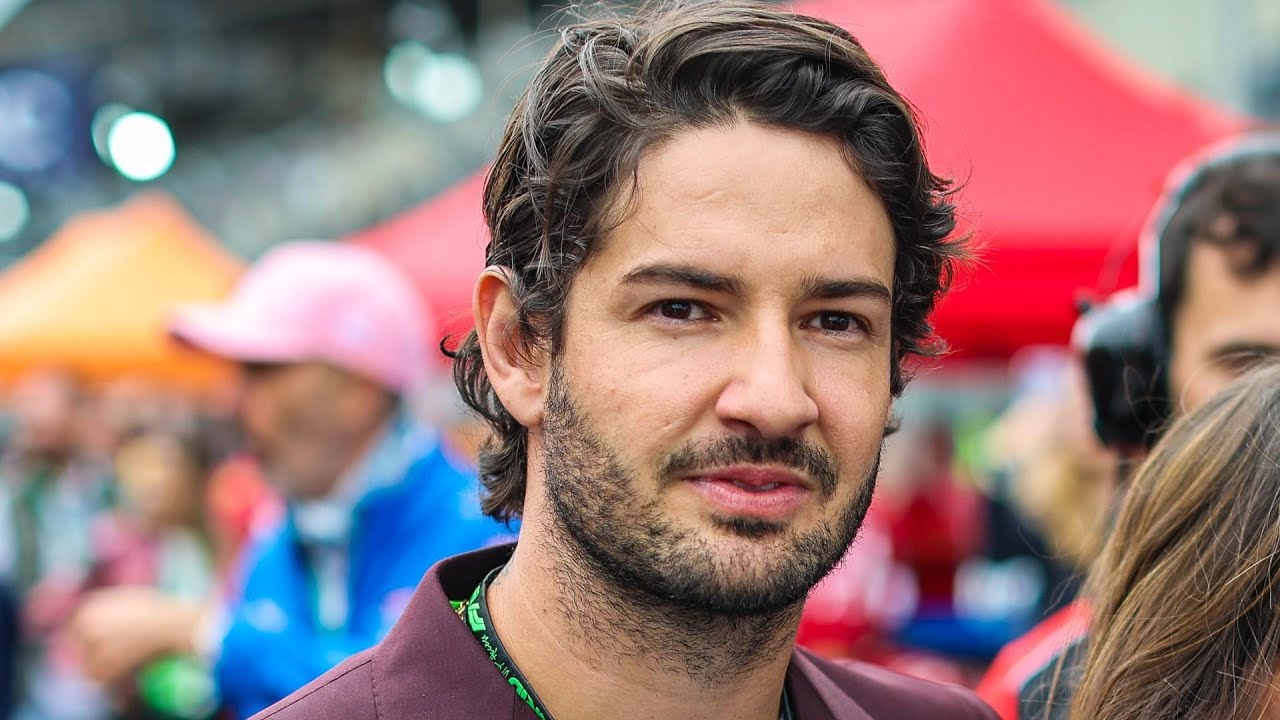 Ex-Chelsea and Brazil striker Alexandre Pato, 36, in talks over shock takeover of League Two club an