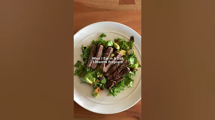 What I Eat in a Day Pregnant First Trimester #pregnancy #pregnancyfood #whatieatinaday thumbnail