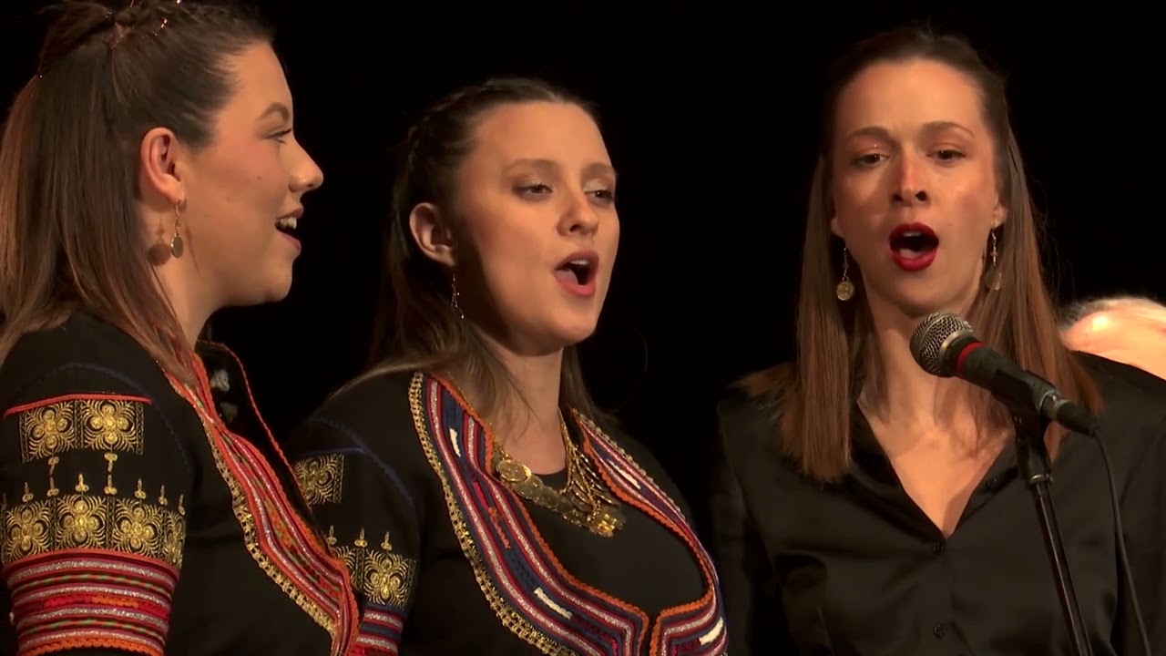 CALE & BONO i zenska pevacka grupa ETNOFONIJA - Kisa pade - Raspevano kolo - Centar 