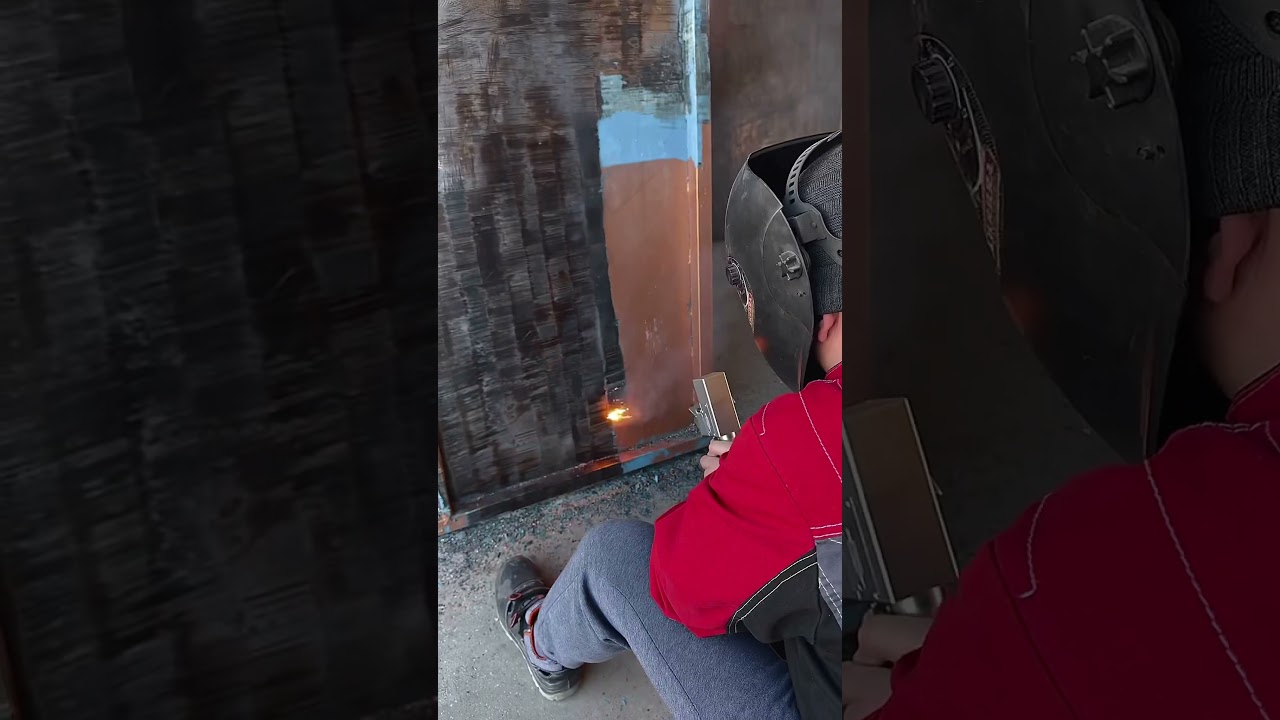 💥Прецесс бесконтактной лазерной чистки металлических ворот от лакокрасочного покрытия. 