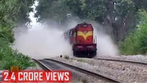#ShortTrain Race : Parallel Run of Katwa-Howrah  Barddhaman Howrah Local Train | Overtake LOFAR HOT
