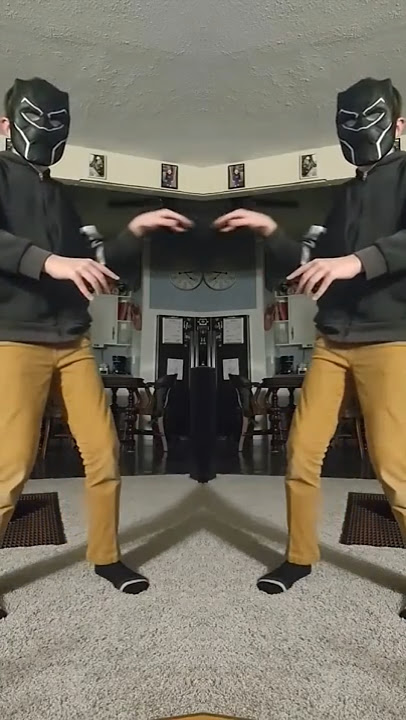 Download lagu me when I see a mirror #shorts