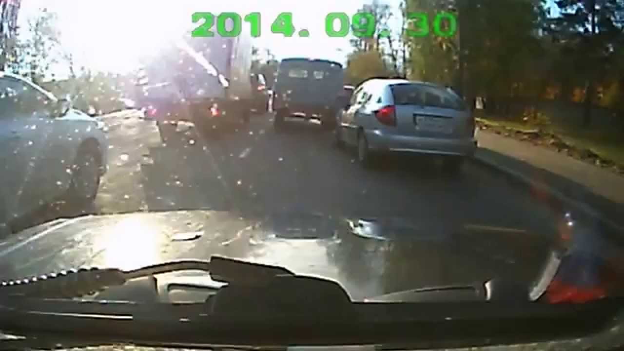 Чувак в машине