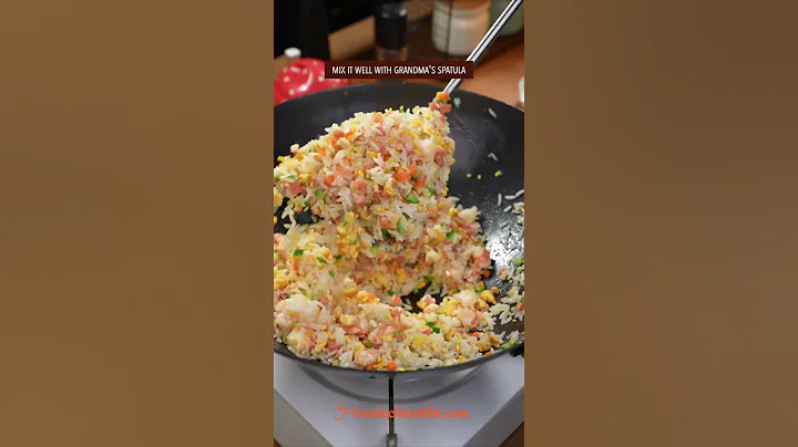 EASY EGG FRIED RICE WITH SHRIMP RECIPE #recipe #cooking #chinesefood #eggfriedrice #friedrice