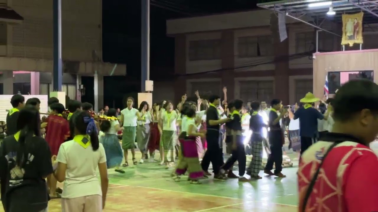 บุญบั้งไฟเดือน 6 - การแสดงรอบกองไฟ ลูกเสือเนตรนารี ม.2 รร.สระแก้ว