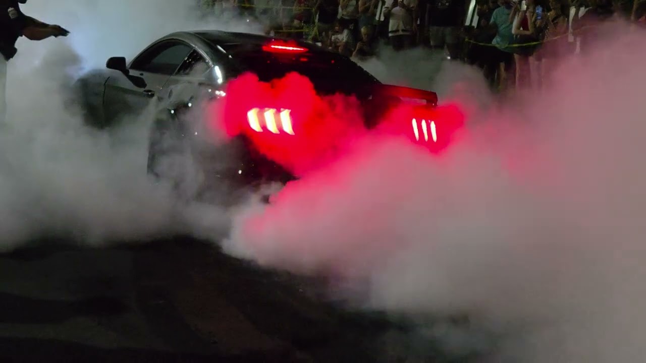 Burnout comp mustang