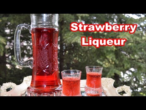 Video: Italyano Na Strawberry Liqueur
